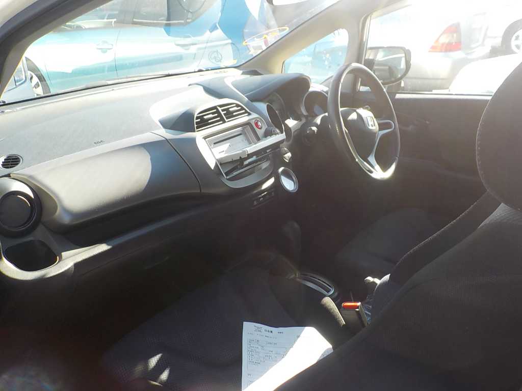 A picture of 2011 Honda Fit Hybrid