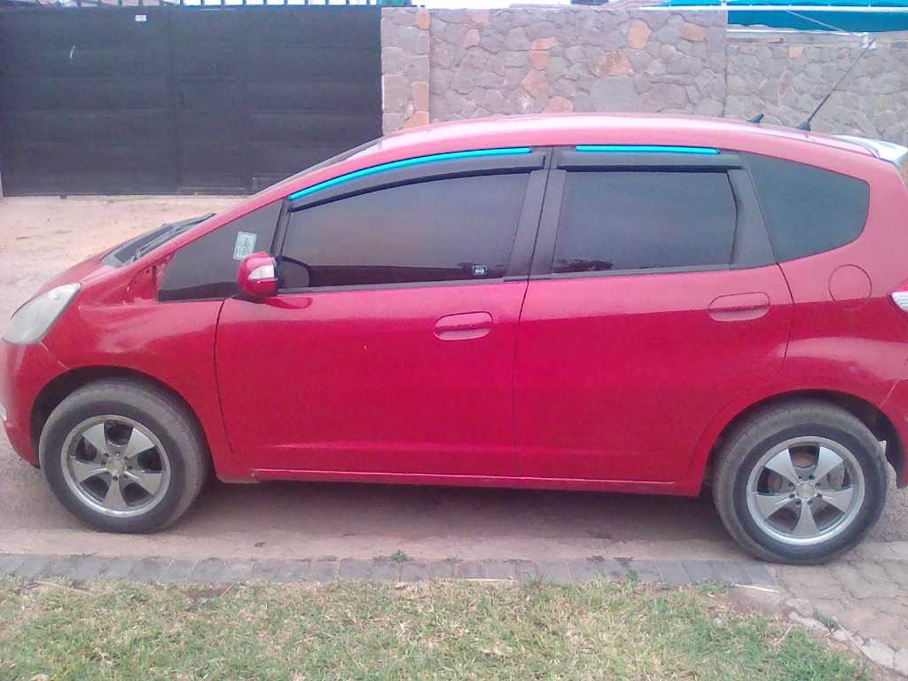 A picture of Honda Fit New Shape ge6