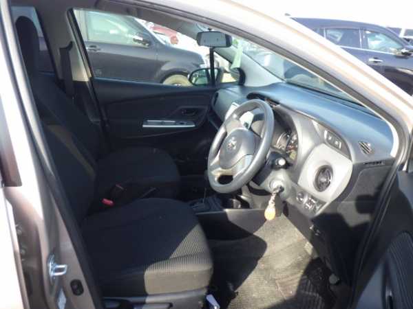 A picture of 2015 Toyota Vitz