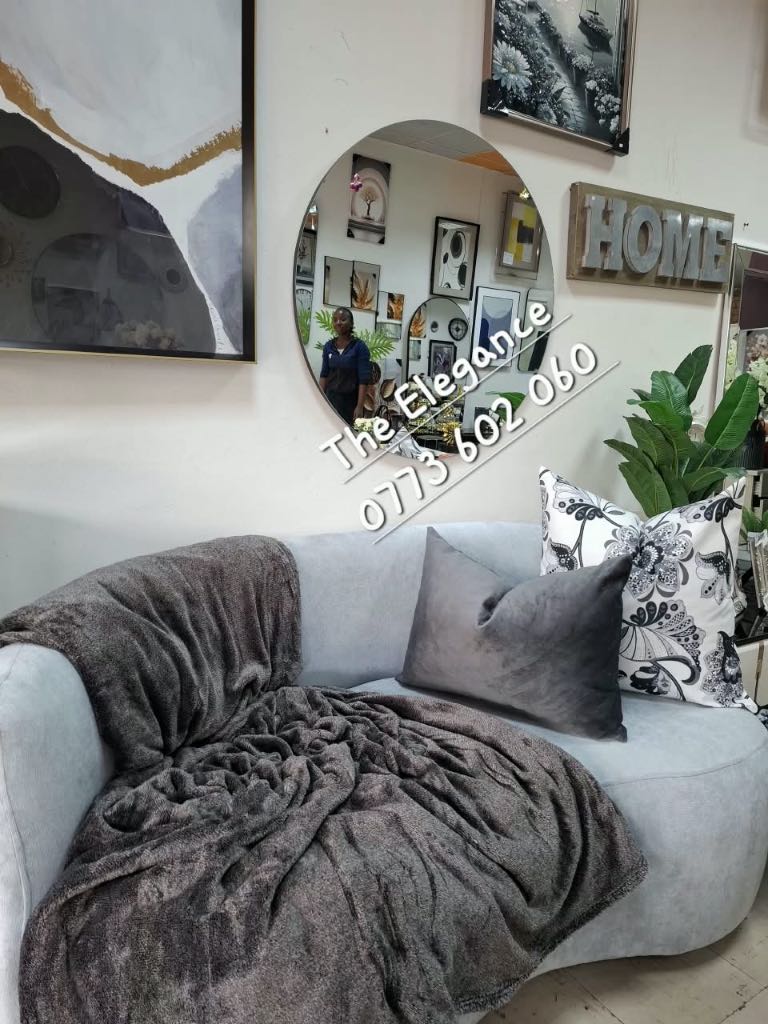 A picture of Love couch 2 Seater