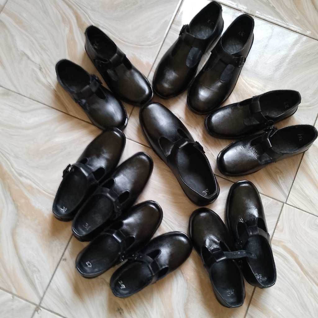 A picture of Leather shoes