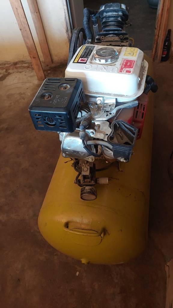 A picture of Compressor 200l