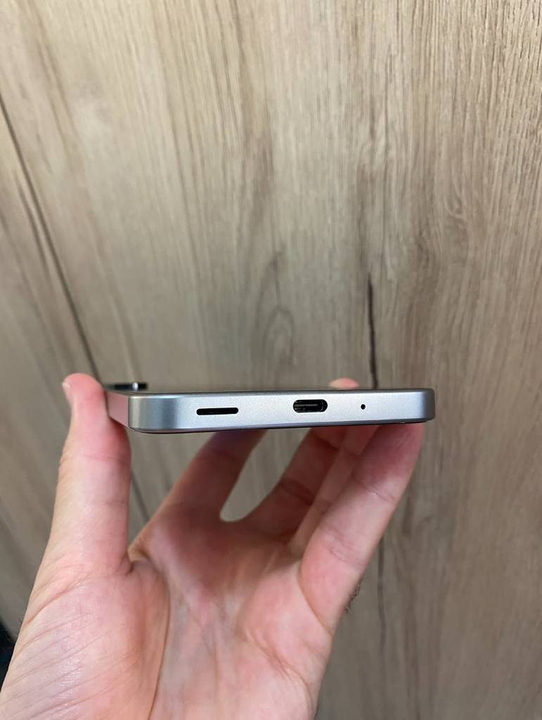 A picture of Samsung F16 5G 