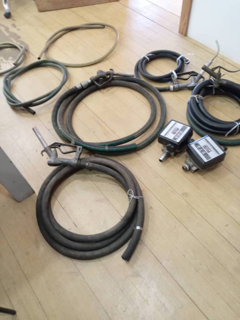 A picture of Fuel tank stand pump and pump