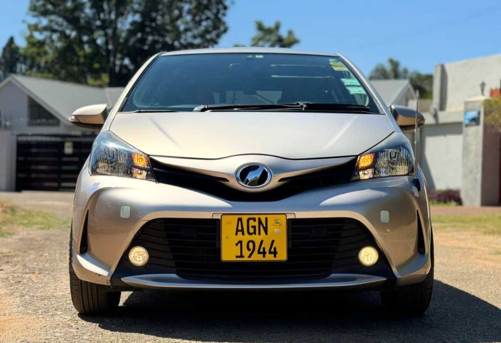 2014 TOYOTA VITZ 