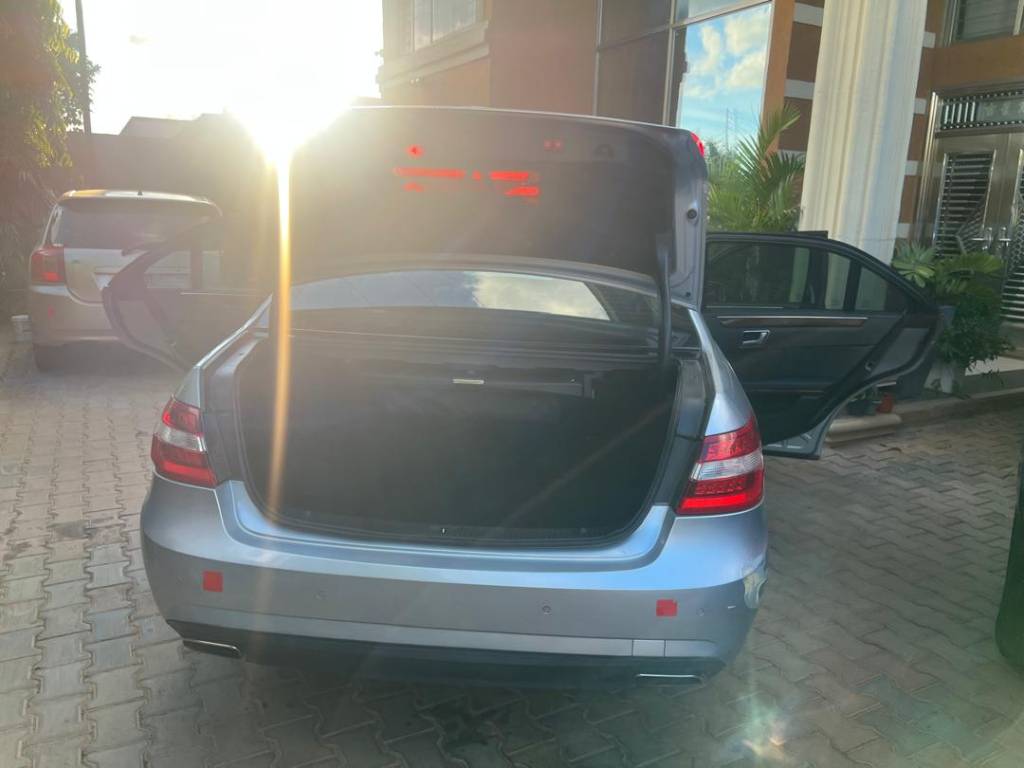 A picture of Car
