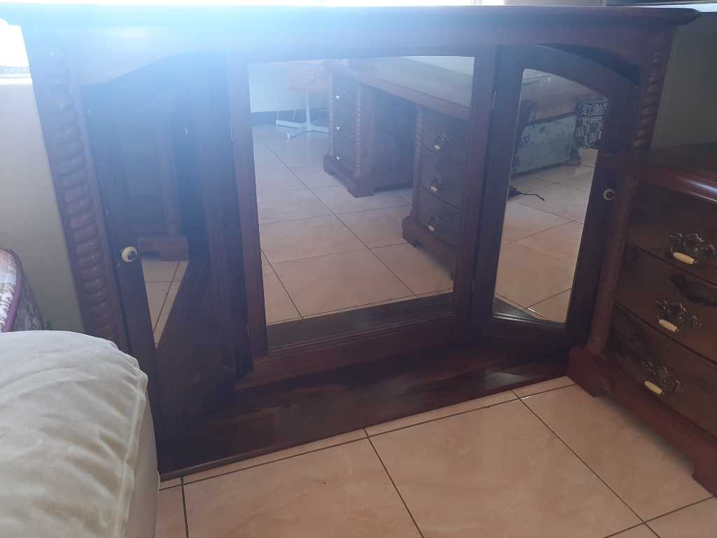 A picture of Bedroom Dressing Suite 