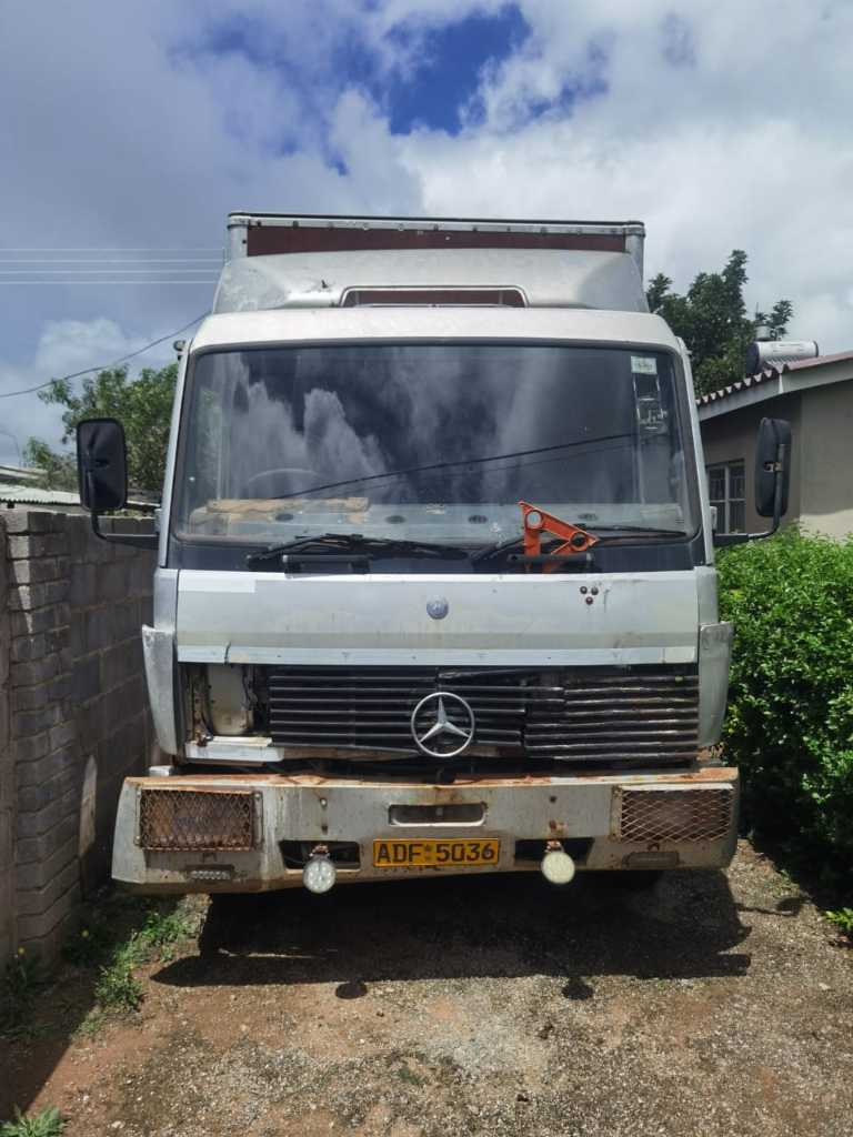 A picture of Mercedes Benz OM 366 Inline 6 Diesel Engine