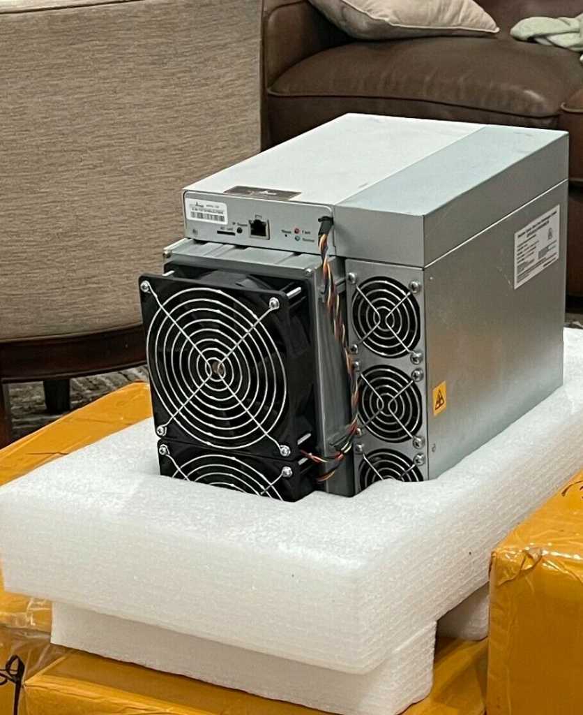A picture of Bitmain Antminer S19 95th s asic miner 3250w bitcoin miner