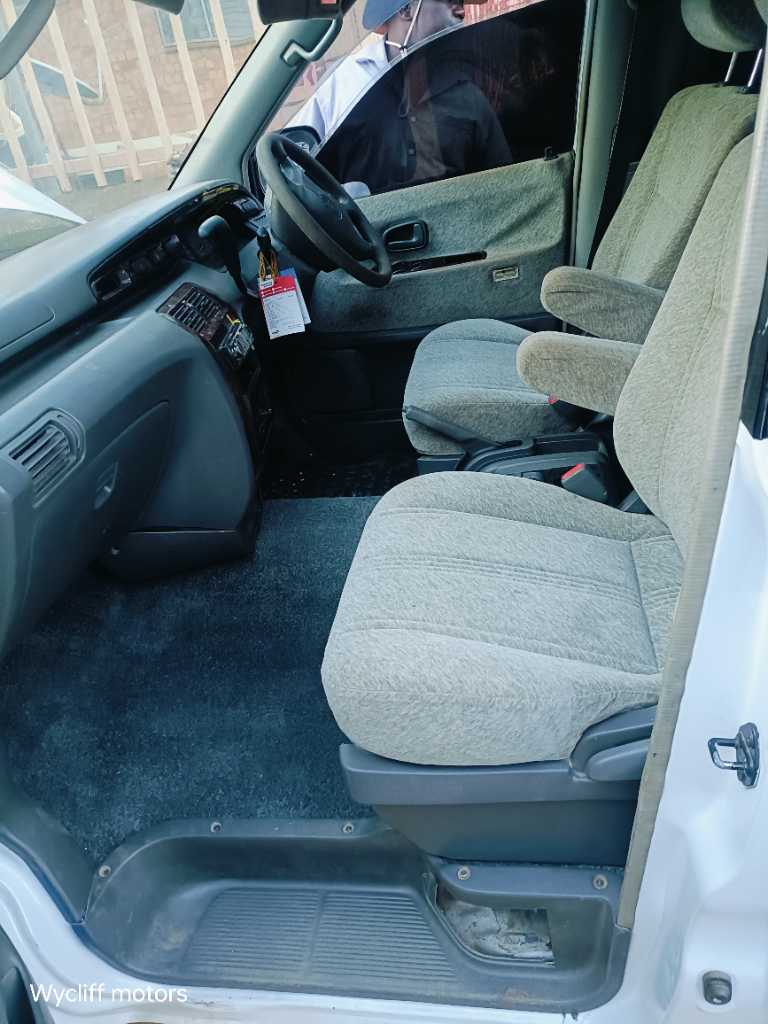 A picture of Toyota NOAH 4wd
