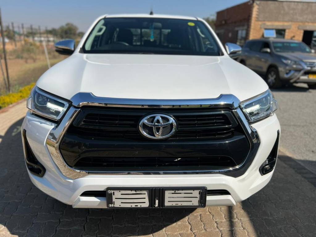 A picture of Toyota Hilux Raider 4x4
