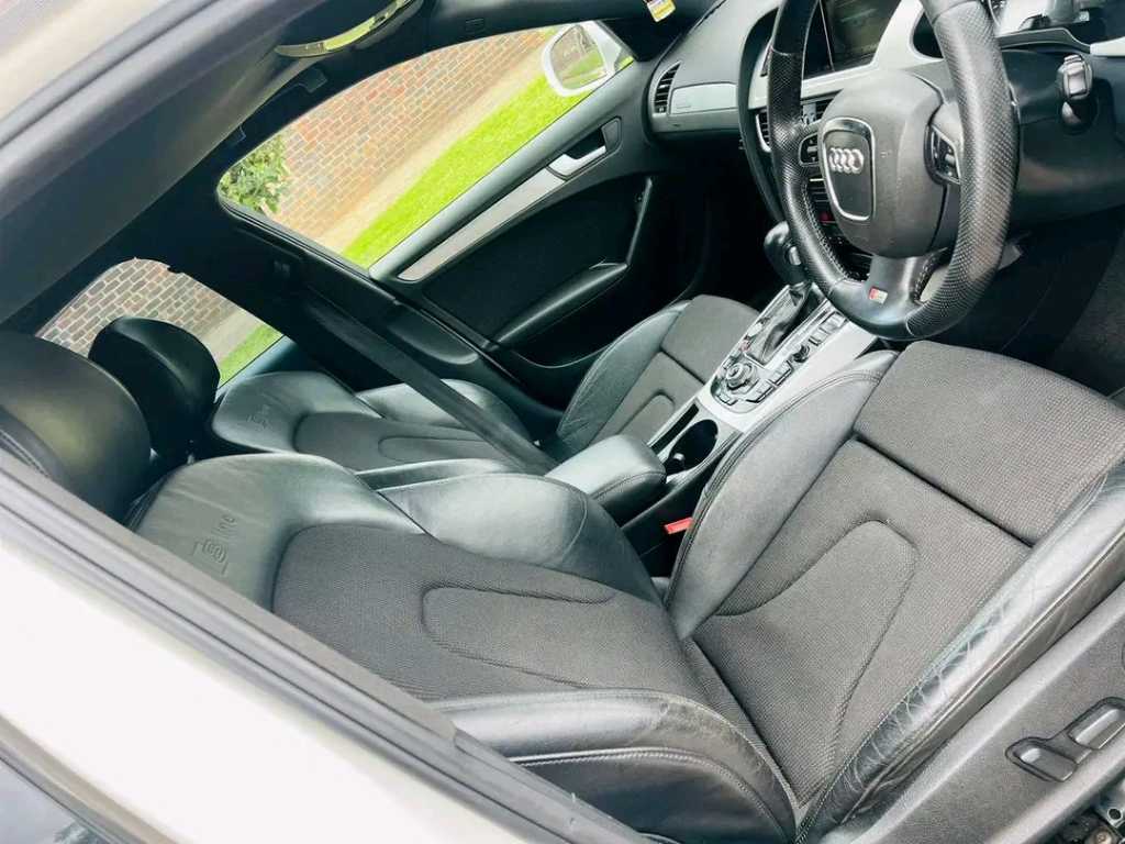 A picture of Audi A4 S line