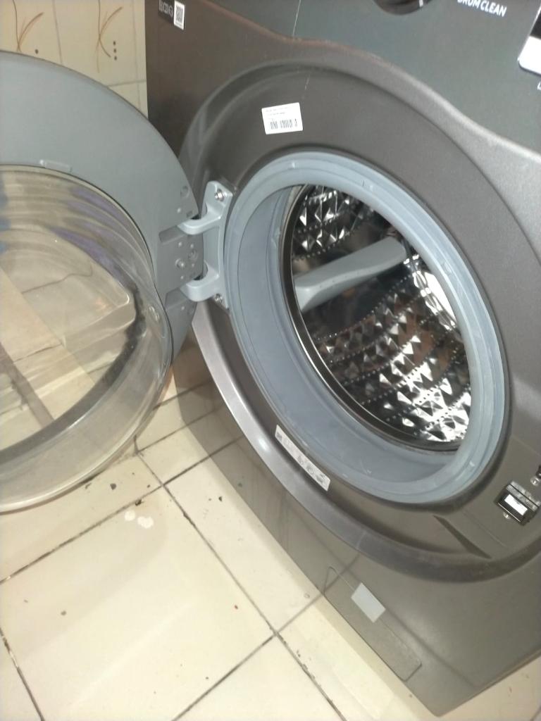 A picture of Samsung Washing Machine WW70T4020CX