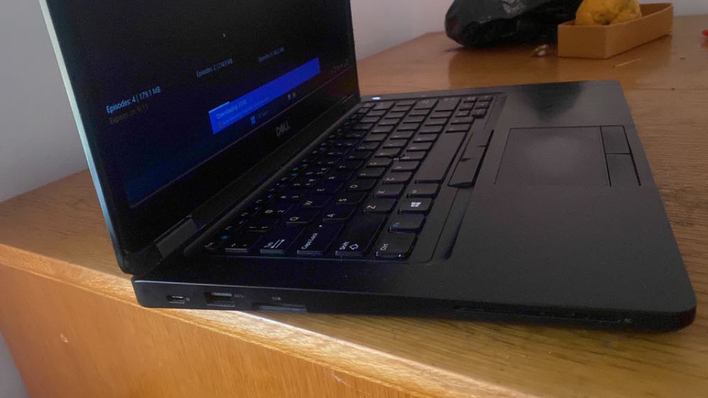 A picture of Dell latitude 5490