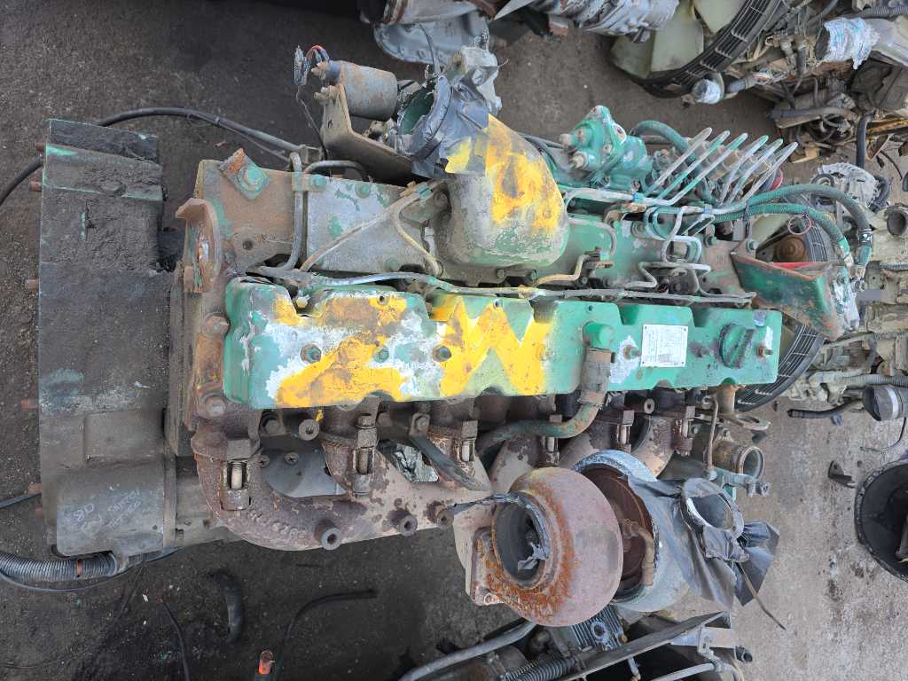 A picture of Cummins 6ct Engines 