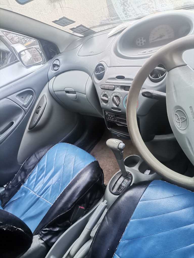 A picture of Vitz 1sz FE
