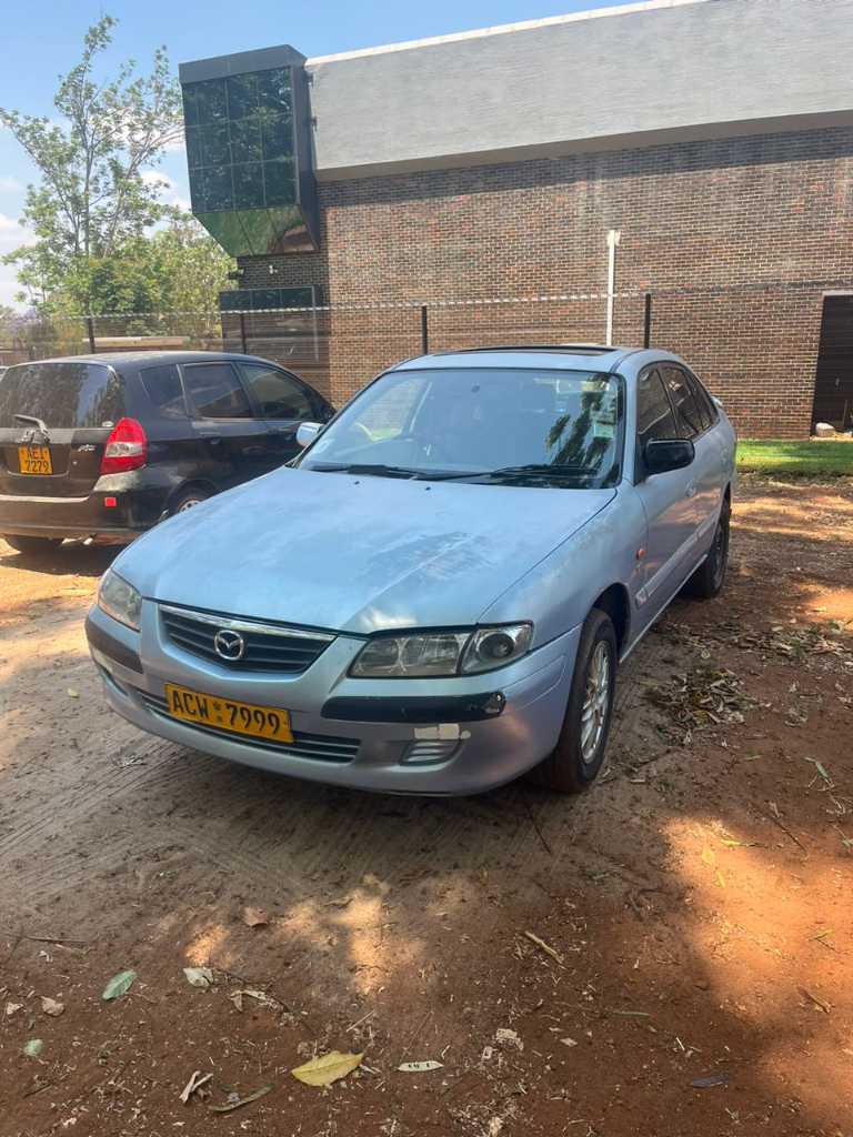 A picture of Mazda 626 GXI Executive