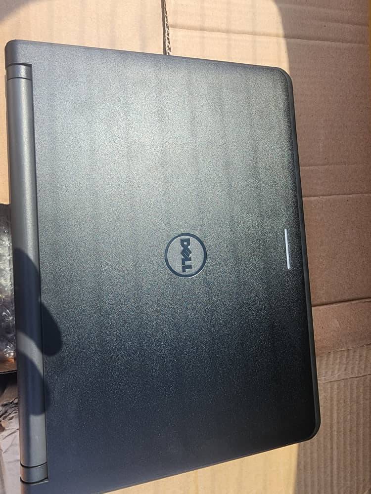 A picture of Dell 3340 core i3