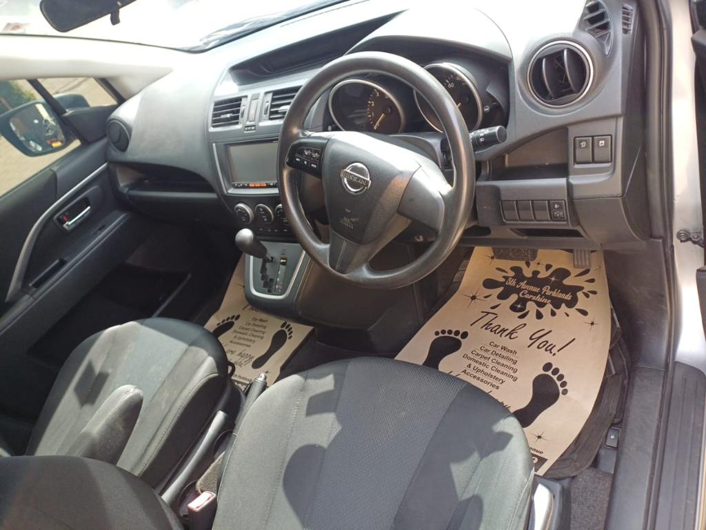 A picture of Nissan Lafesta