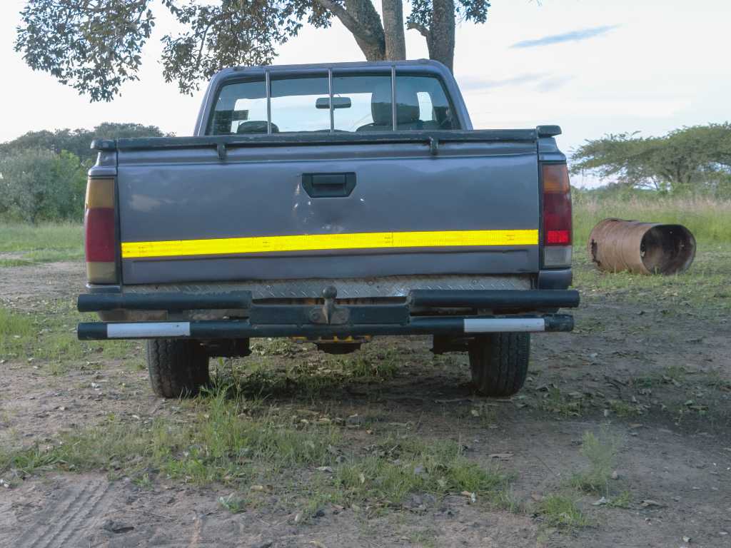 A picture of NISSAN HARDBODY TD27 DIESEL
