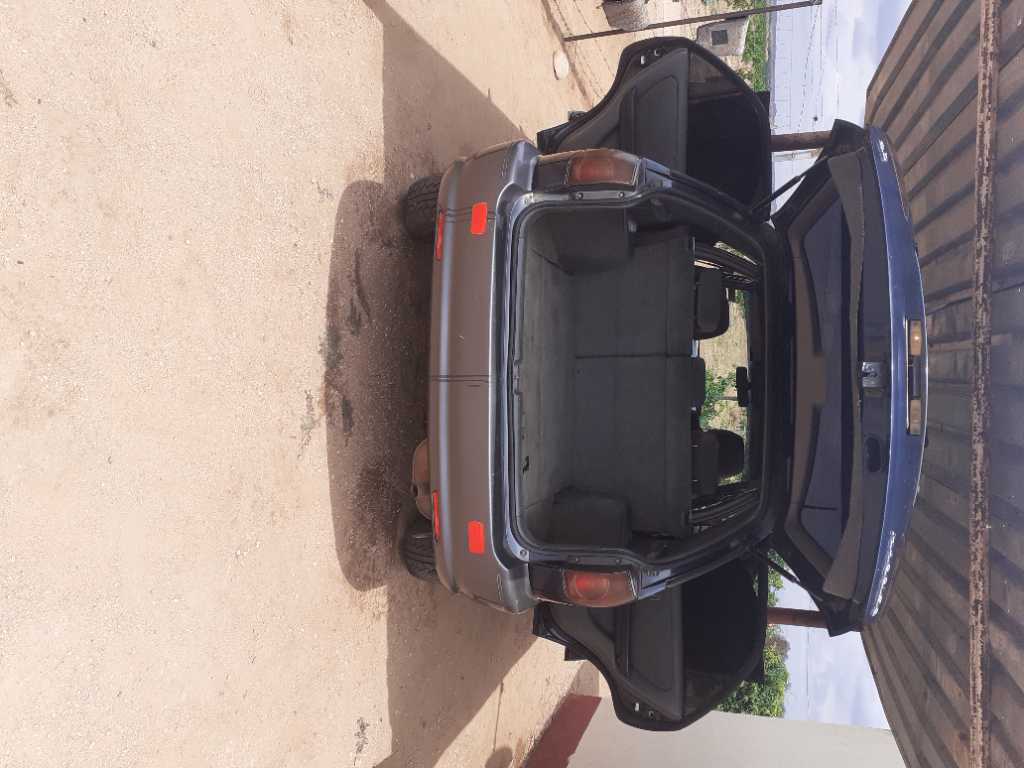A picture of TOYOTA HARRIER