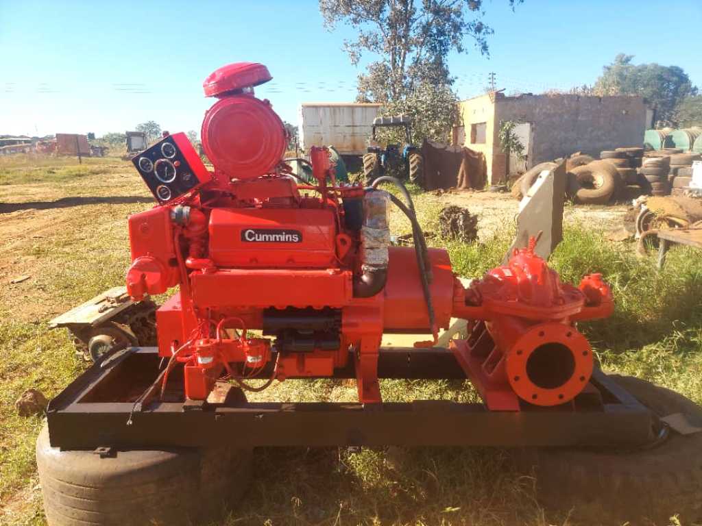 A picture of Cummins v378 disiel water pump