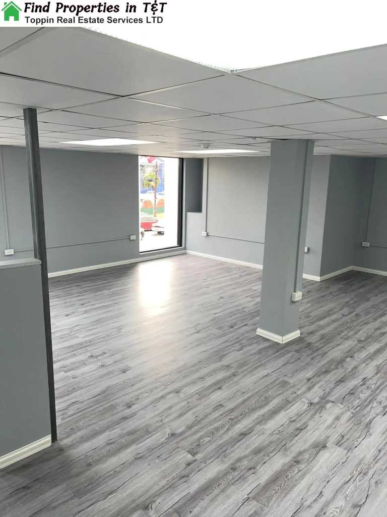 A picture of Prime 665 sq ft Office on Eastern Main Rd