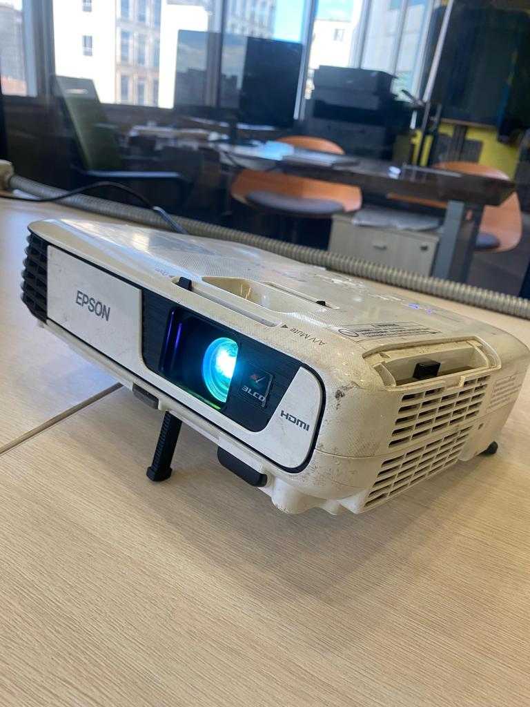 EPSON Projector EB-S31