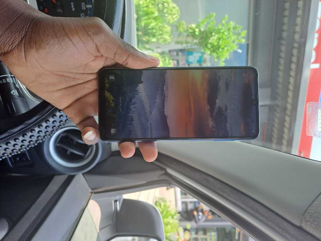 A picture of Samsung galaxy F22