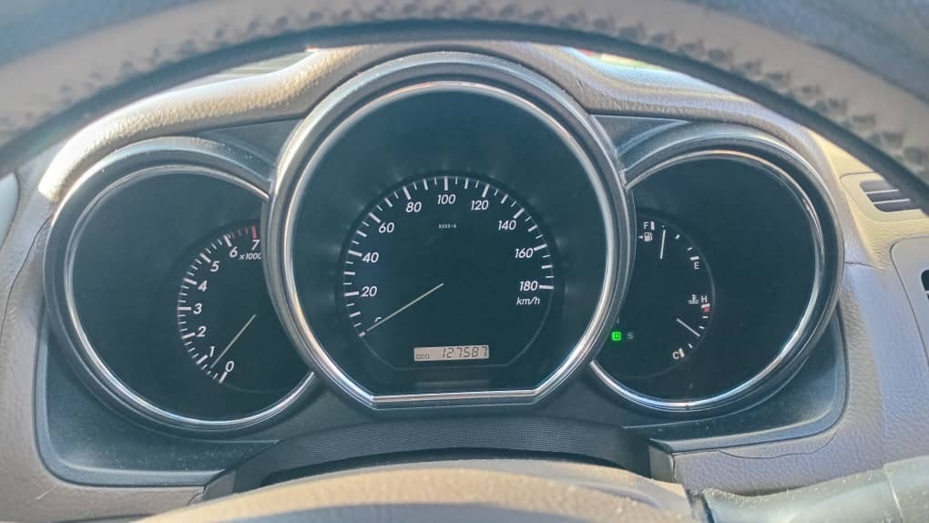 A picture of Toyota Harrier NewShape 2 4L Auto 8500USD ONLY 0772366924