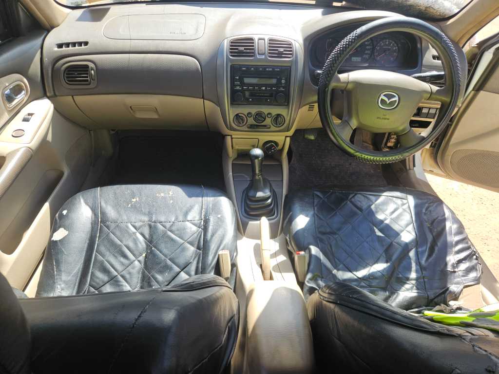 A picture of Mazda Familia 