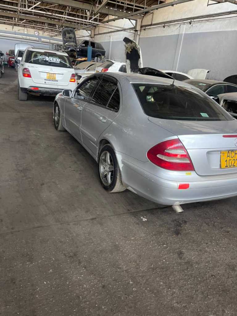 A picture of Benz good condition