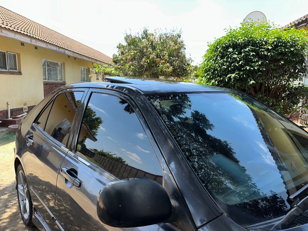 A picture of Altezza 4 Cylinder Automatic . 3500USD Neg 0772366924 .