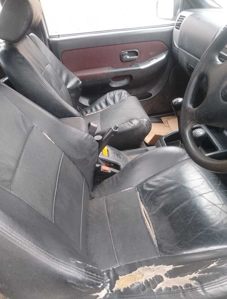 A picture of Isuzu 2002