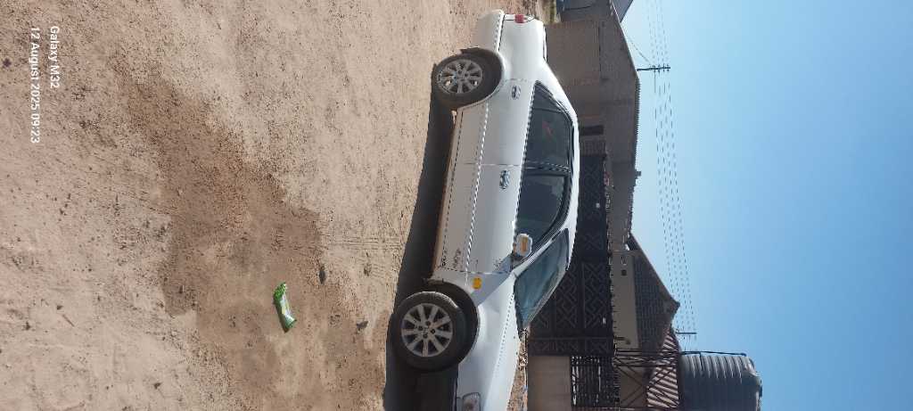 A picture of Toyota corolla crystalite