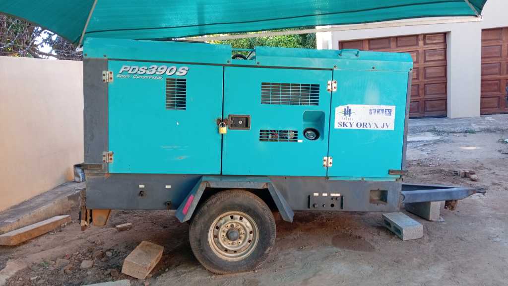Airman Portable Screw Compressor PDS 390 S Compressor 