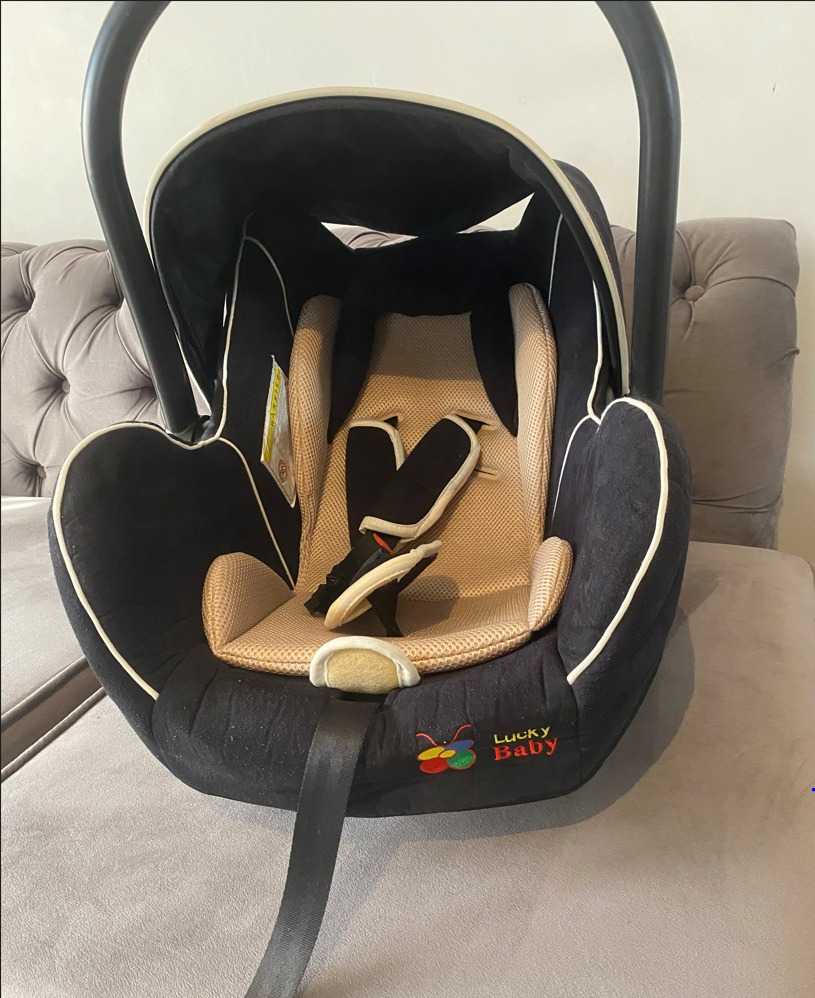 A picture of Baby car seat
