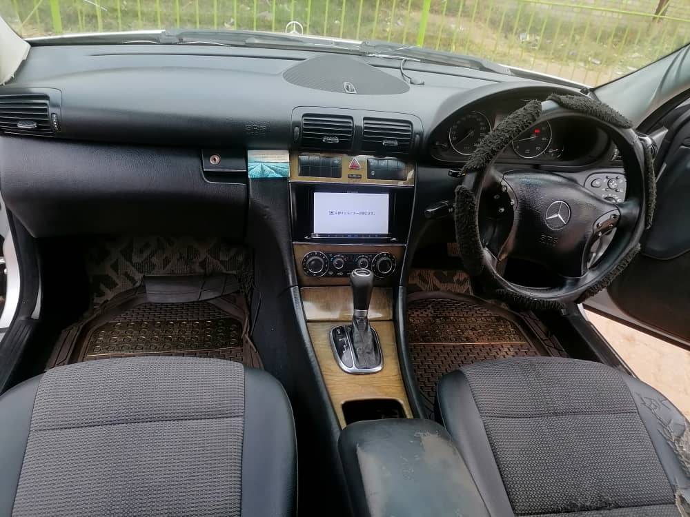 A picture of Mercedes Benz C200