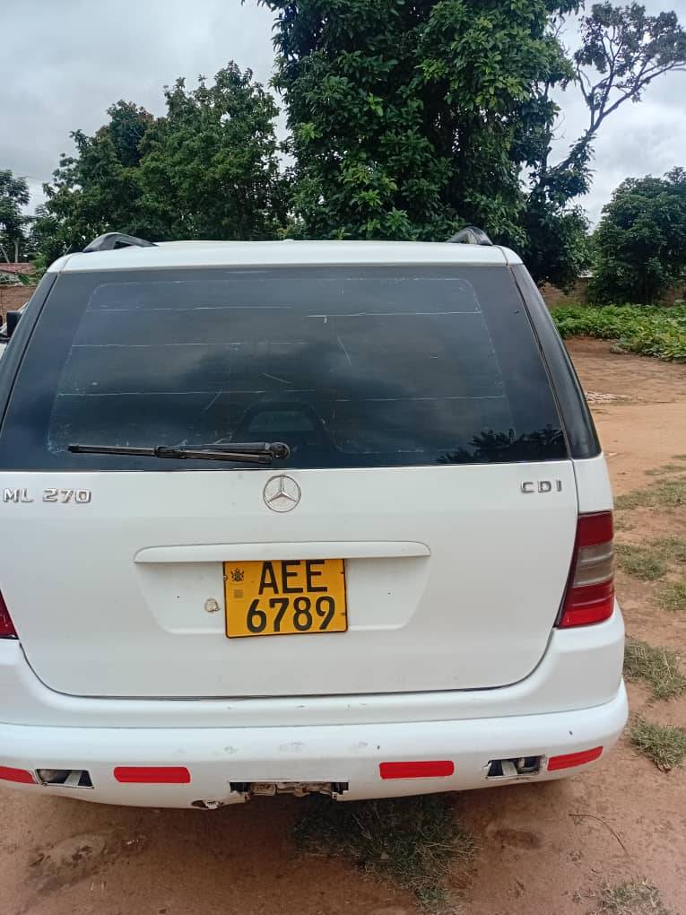 A picture of Benz ML270
