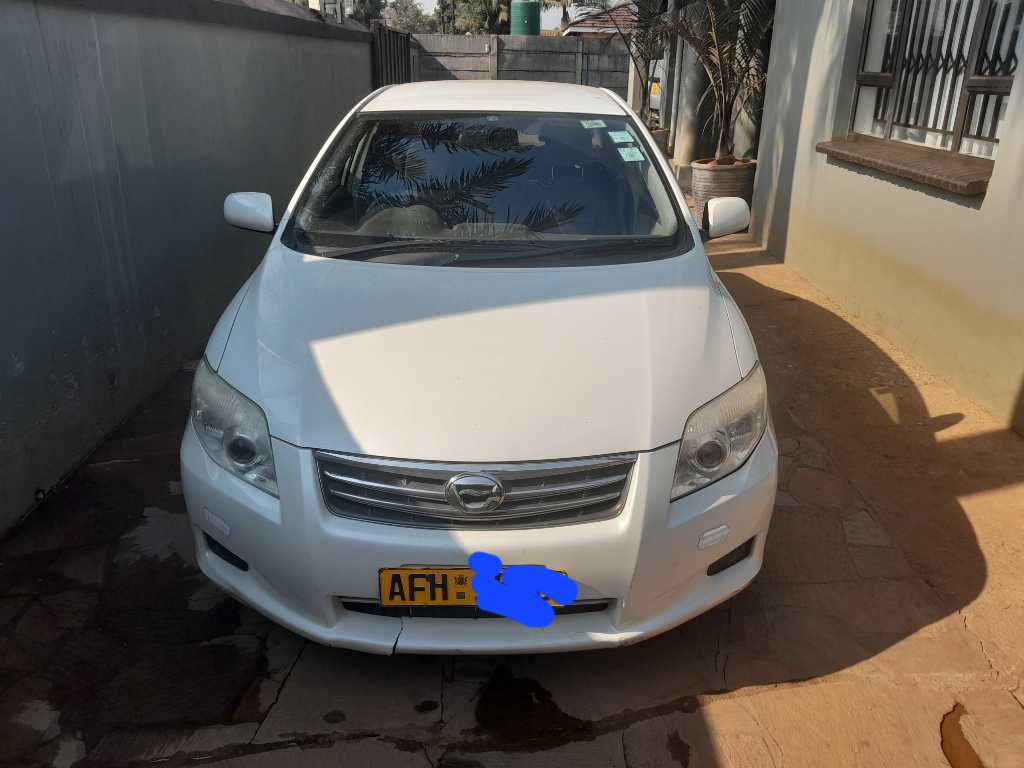 Toyota Corrolla Axio 2010