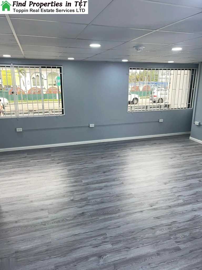 A picture of Prime 665 sq ft Office on Eastern Main Rd