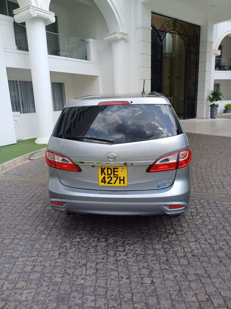 A picture of Nissan Lafesta