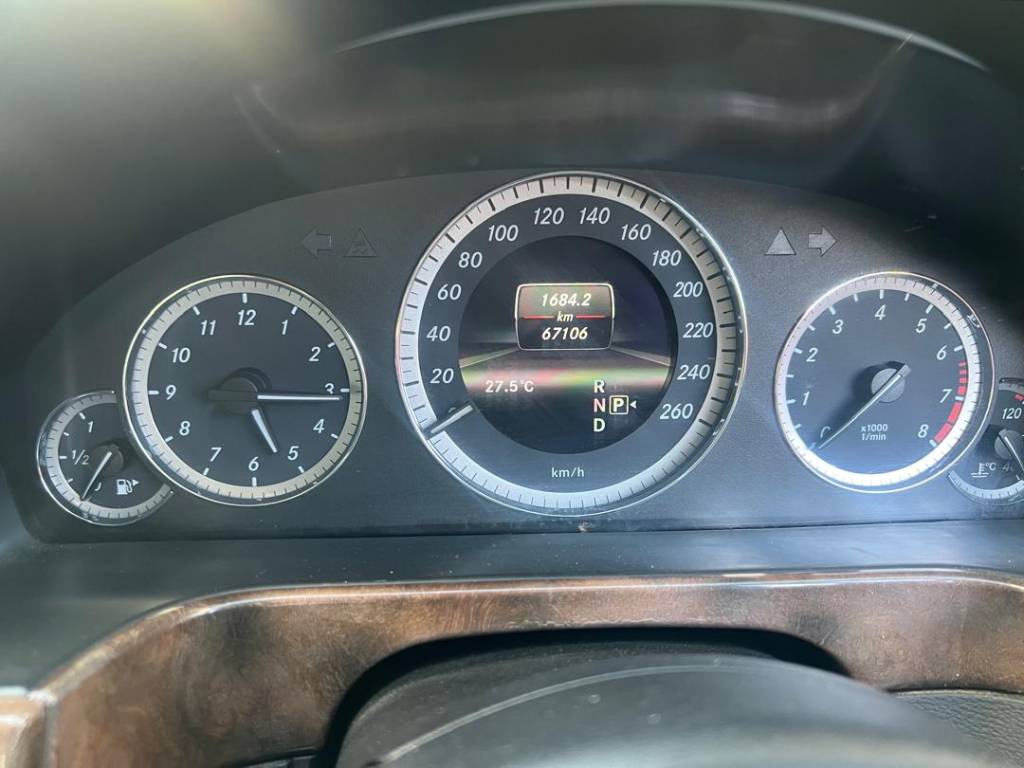 A picture of Car