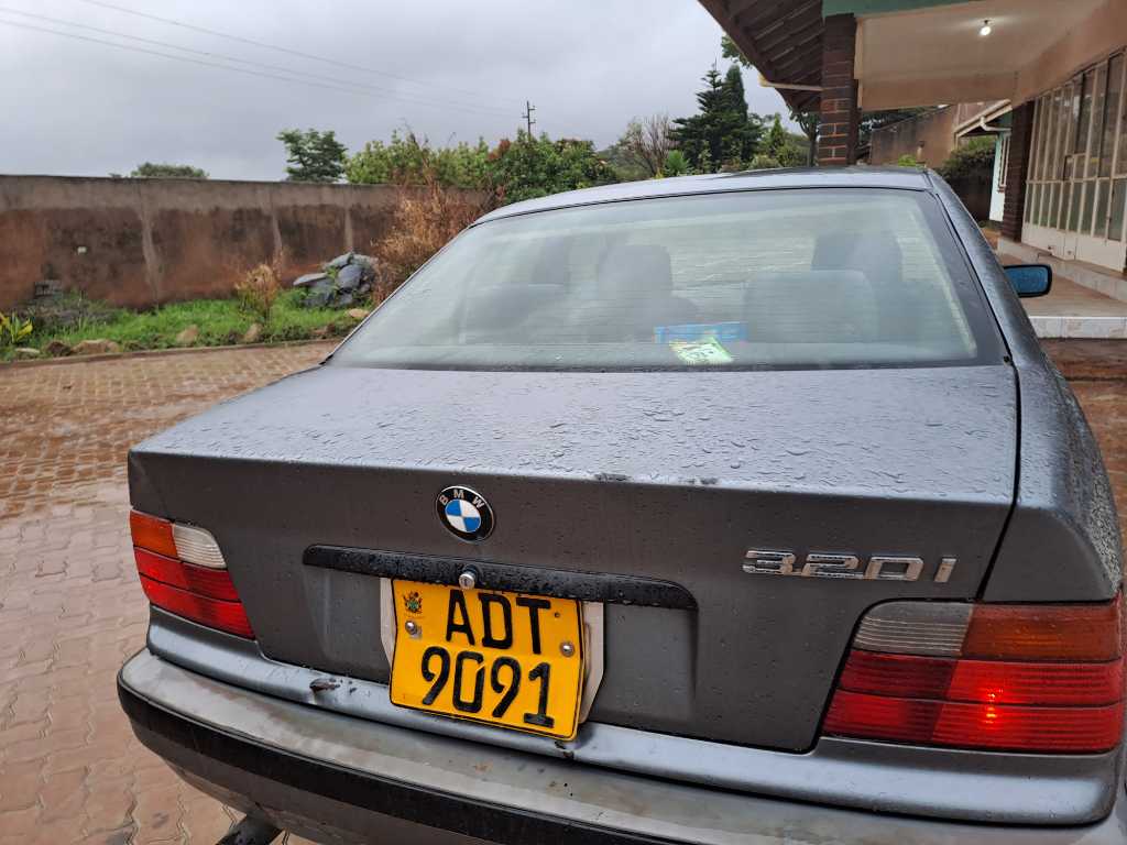 A picture of Bmw 320i 