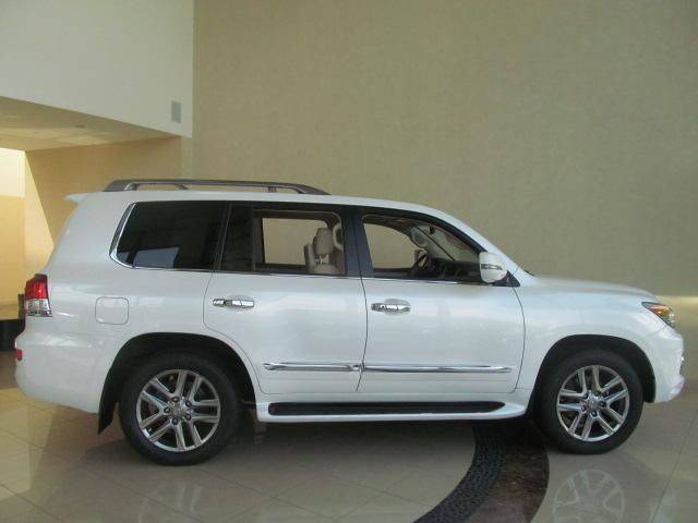 A picture of Neatly Used Lexus LX 570 2013 In Good Condition