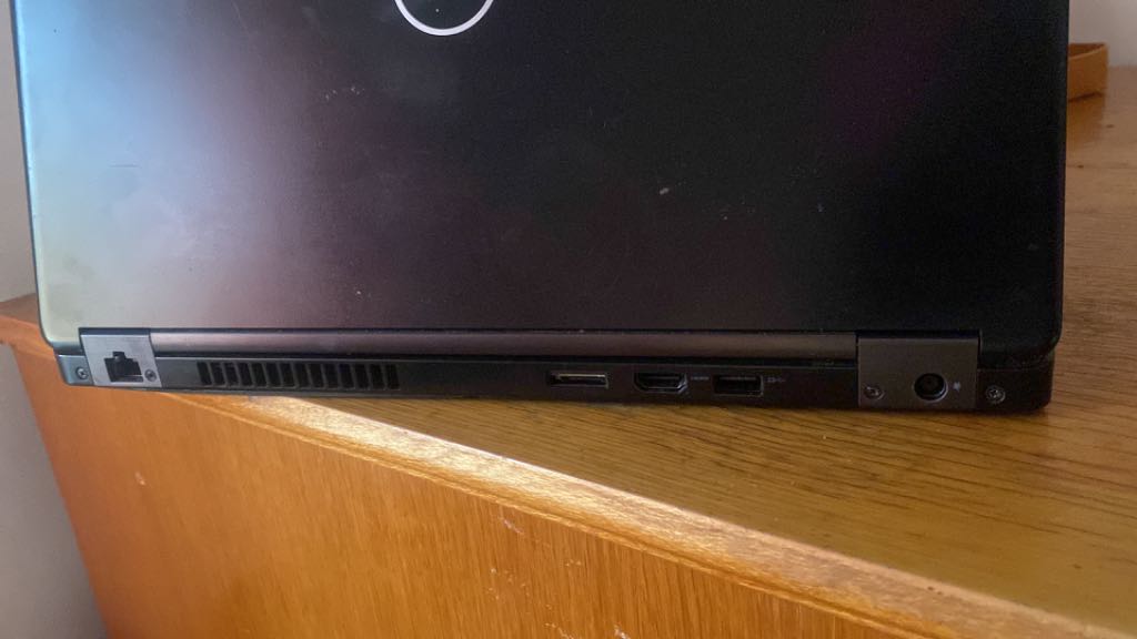 A picture of Dell latitude 5490