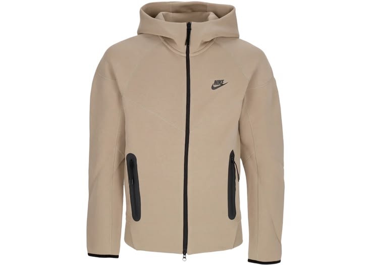A picture of Nike tech fleece windrunner