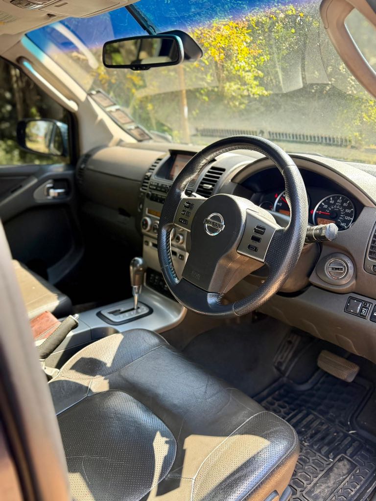 A picture of Nissan Pathfinder Aventura