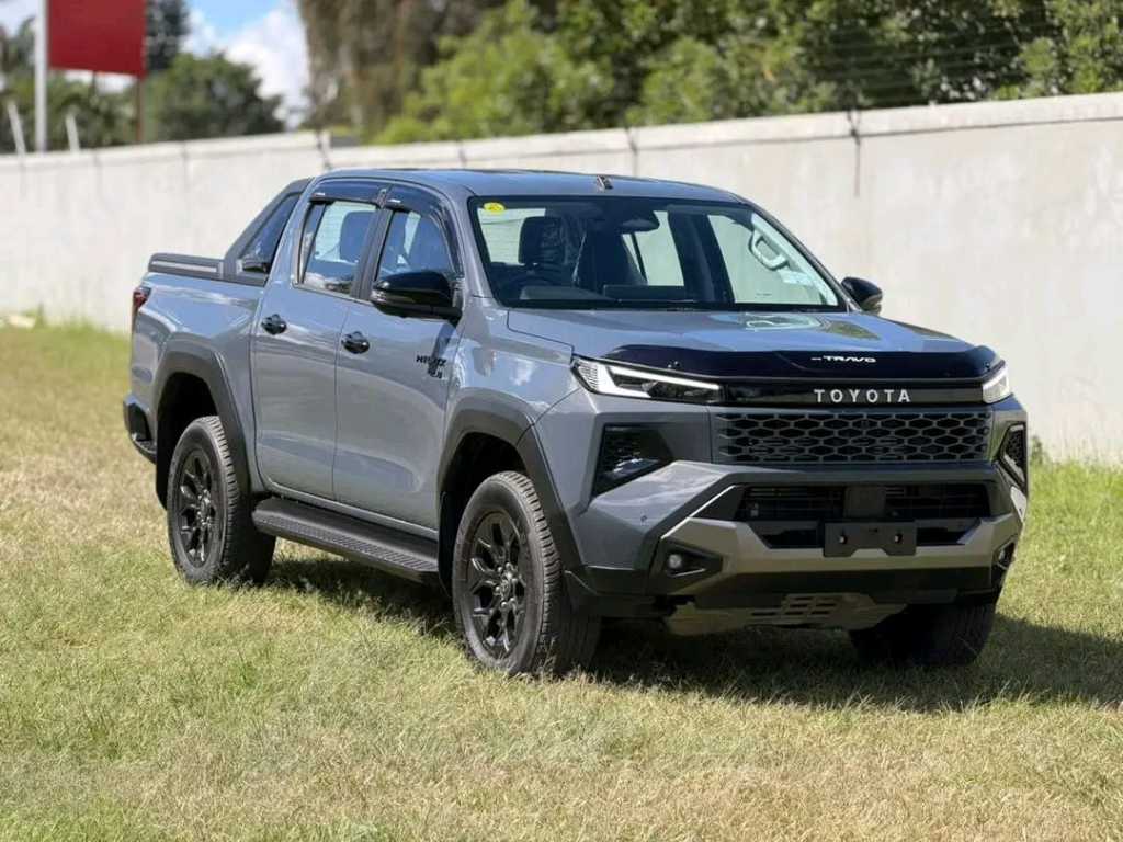 A picture of Toyota hilux overland plus