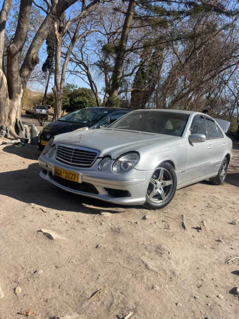 A picture of Benz good condition
